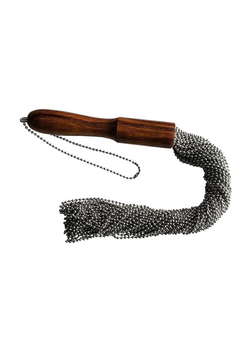 Flogger de metal con cuentas